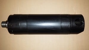 Siłownik hydrauliczny podnośnika podprogowego P2