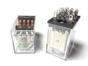 Przekaźnik pomocniczy 4J 24 DC HSR7712